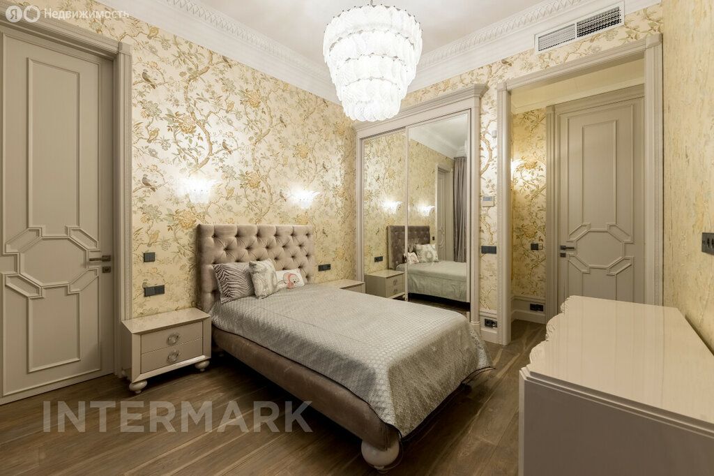m. Smolenskaya: Apartment, 4-rooms