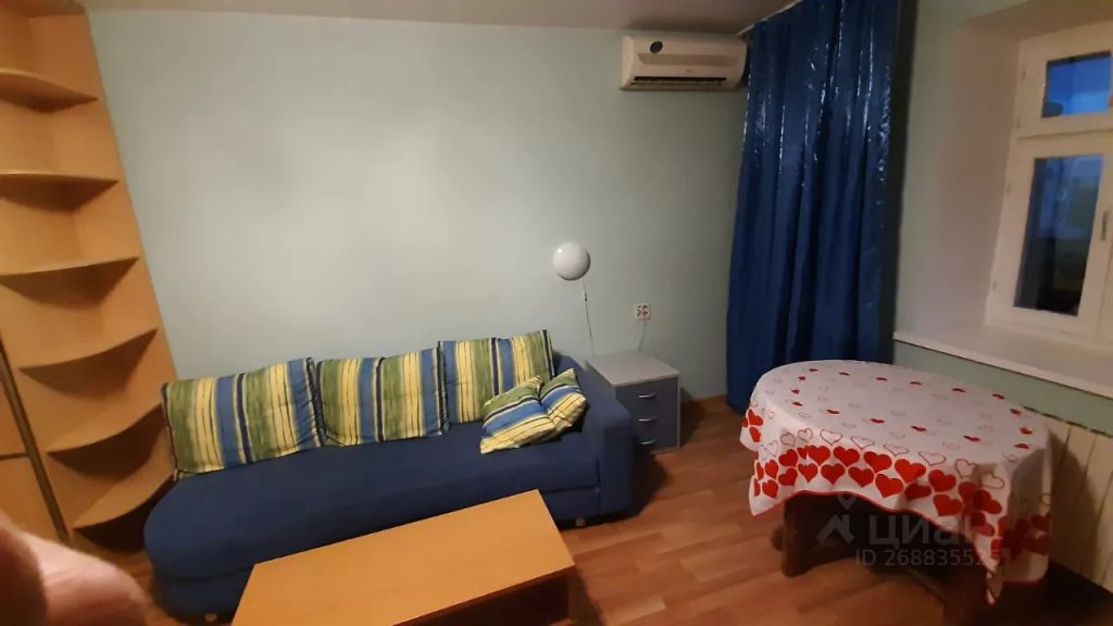 m. Lukhmanovskaya: Apartment, 2-rooms