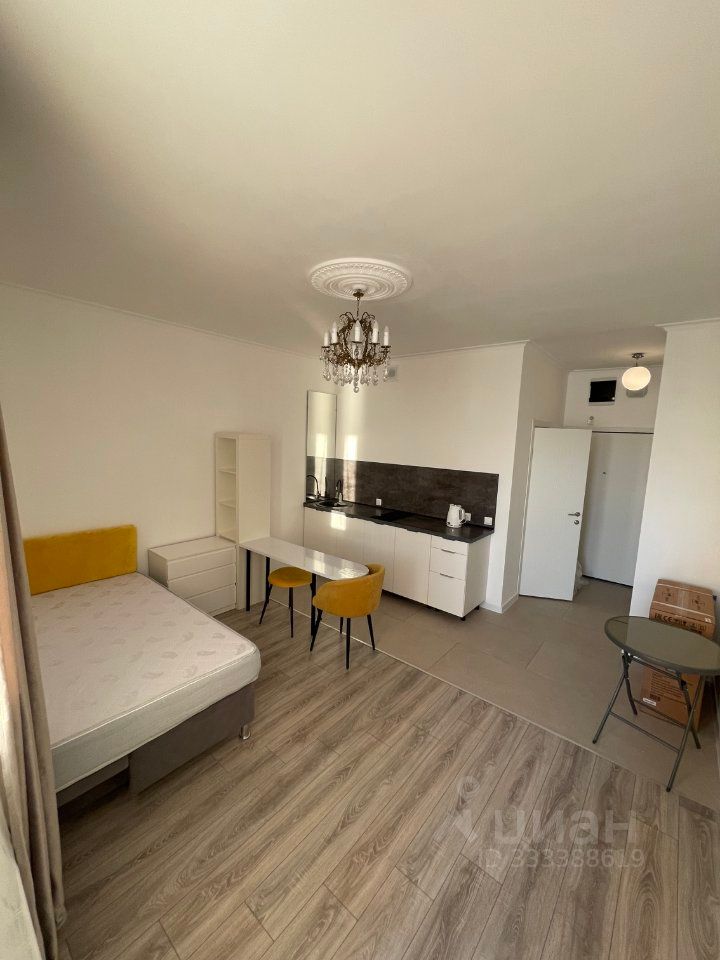 m. Strogino: Apartment, studio