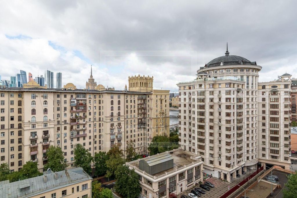 m. Smolenskaya: Apartment, 3-rooms