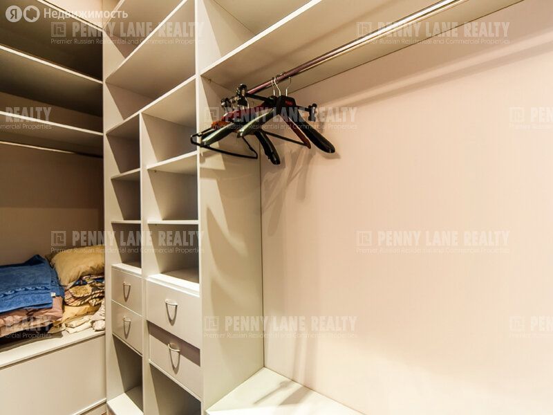 m. Delovoy tsentr: Apartment, 4-rooms