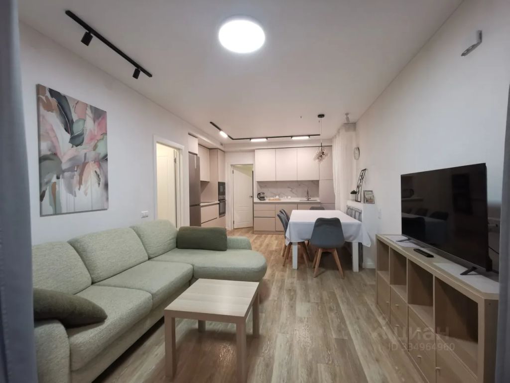 m. Myakinino: Apartment, 2-rooms