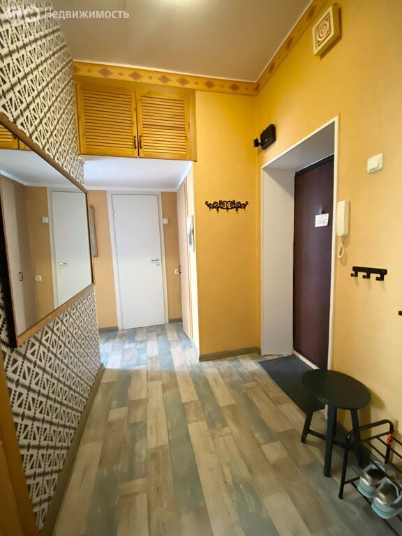 m. Kropotkinskaya: Apartment, 2-rooms