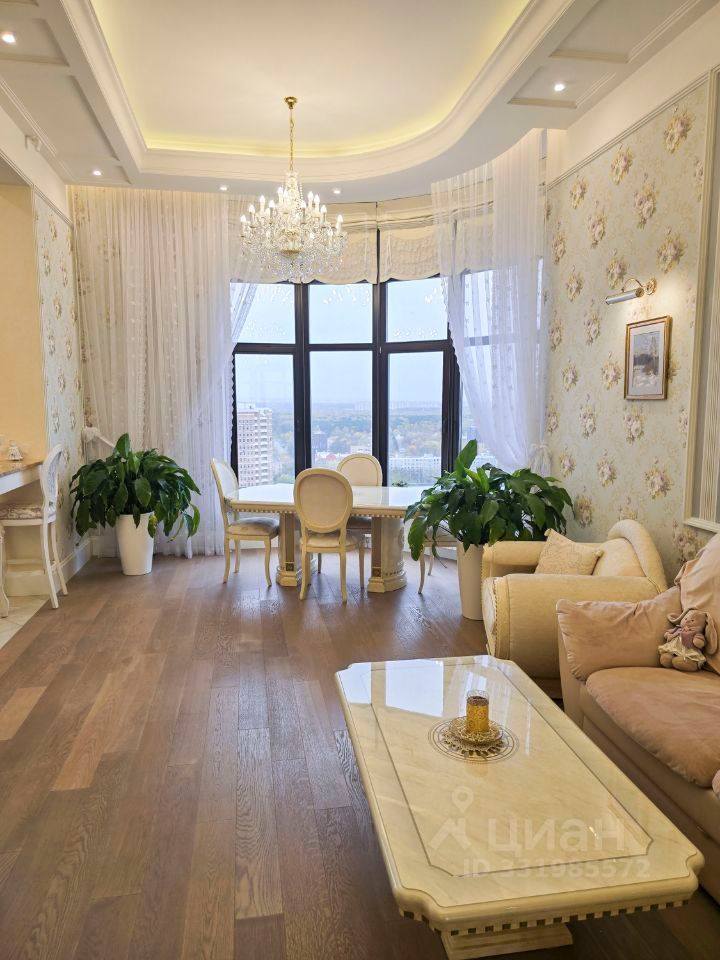 m. Molodezhnaya: Apartment, 3-rooms