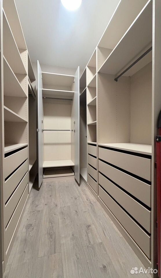 m. ZIL: Apartment, 2-rooms