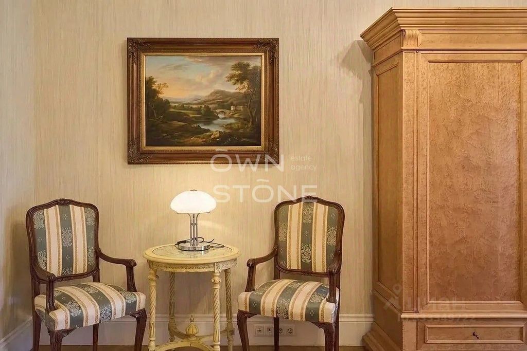 m. Kropotkinskaya: Apartment, 4-rooms