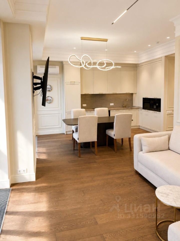 m. Studencheskaya: Apartment, 3-rooms