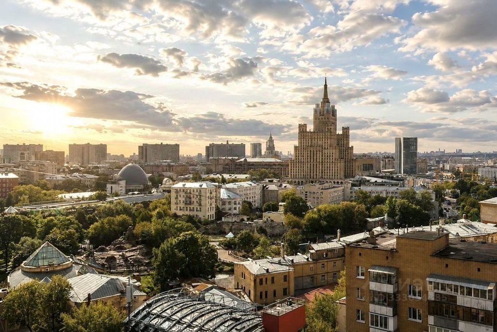 m. Barrikadnaya: Apartment, 2-rooms