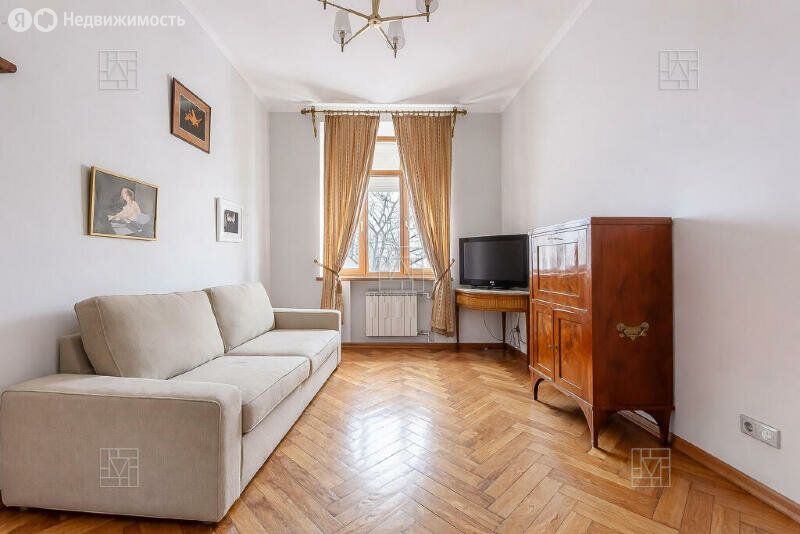 m. Barrikadnaya: Apartment, 2-rooms