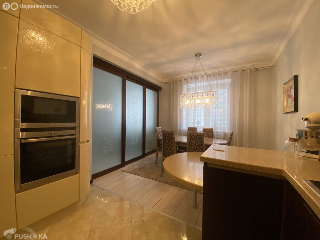 m. Yugo-Zapadnaya: Apartment, 3-rooms