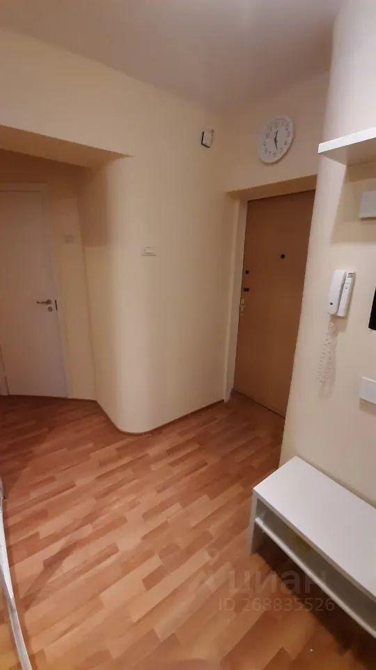 m. Lukhmanovskaya: Apartment, 2-rooms