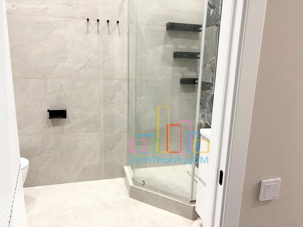 m. ZIL: Apartment, 2-rooms