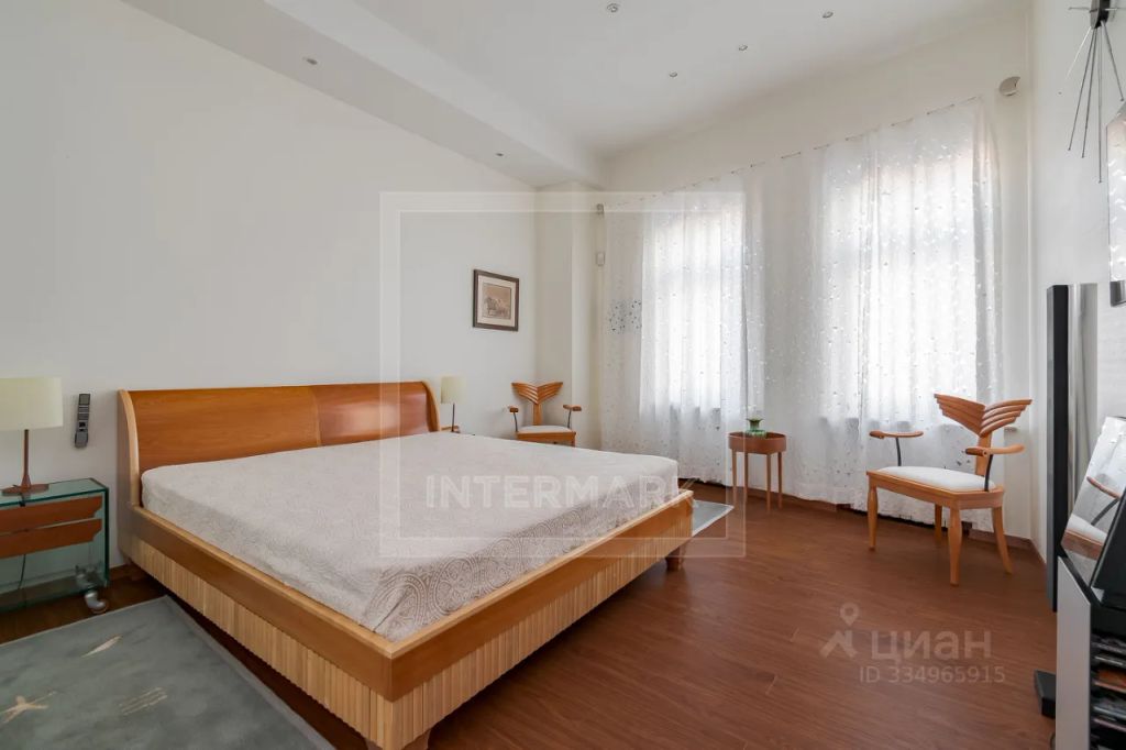 m. Trubnaya: Apartment, 3-rooms