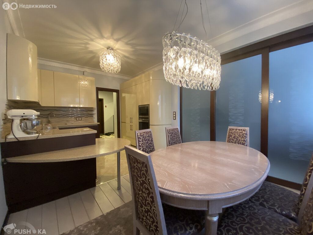 m. Yugo-Zapadnaya: Apartment, 3-rooms