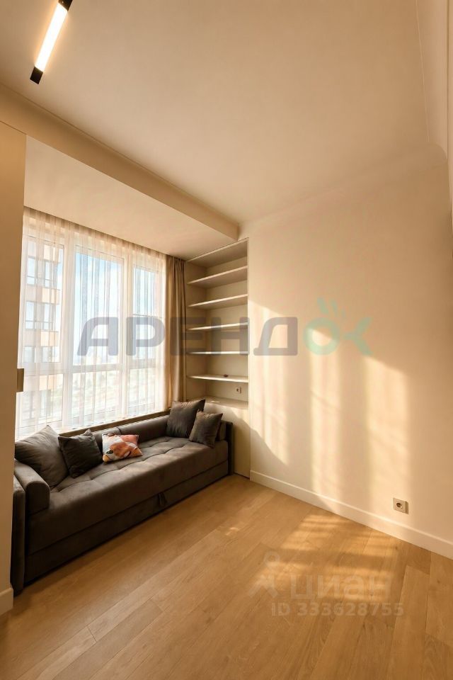 m. Aminyevskaya: Apartment, 3-rooms