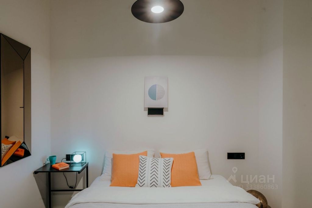 m. ZIL: Apartment, 2-rooms