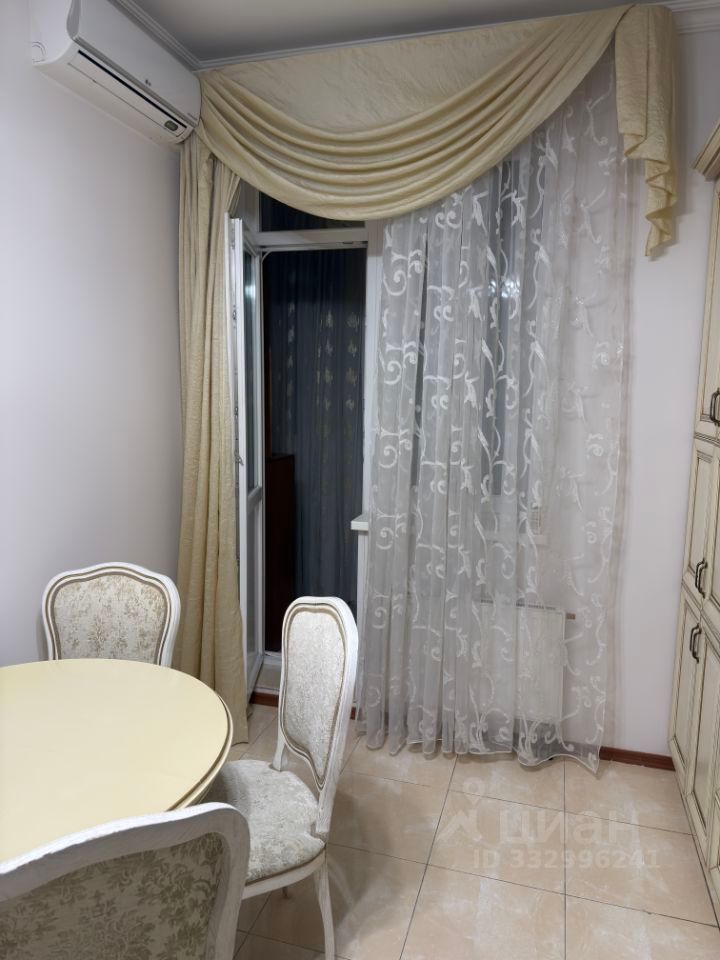 m. Yugo-Zapadnaya: Apartment, 1-rooms