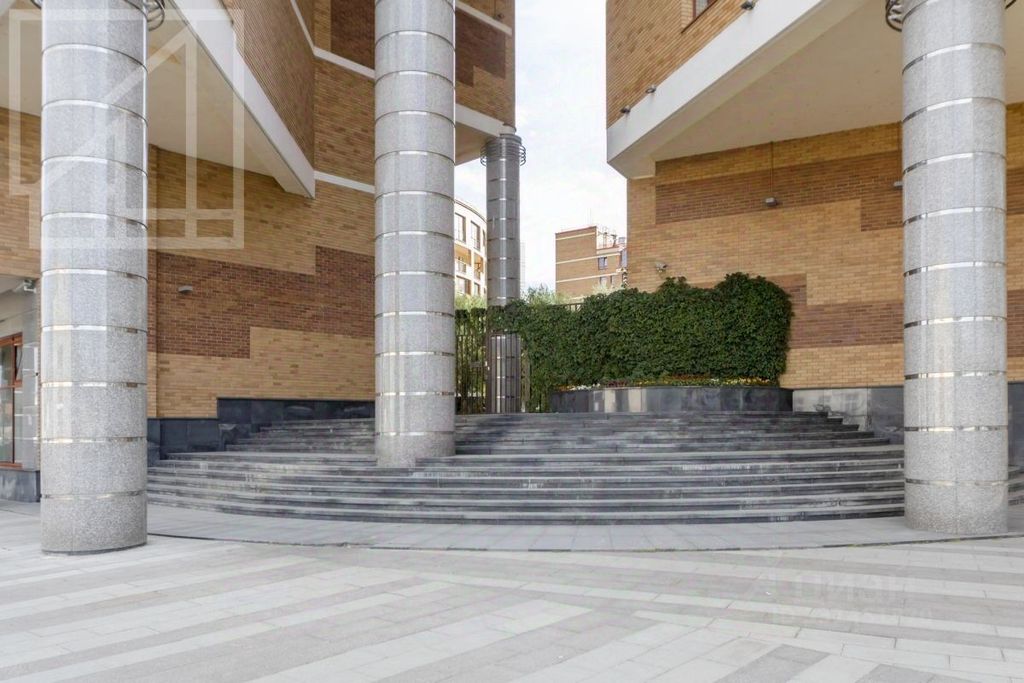 m. Novokuznetskaya: Apartment, 4-rooms