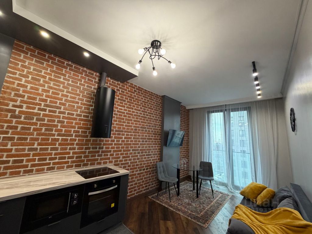 m. ZIL: Apartment, 1-rooms