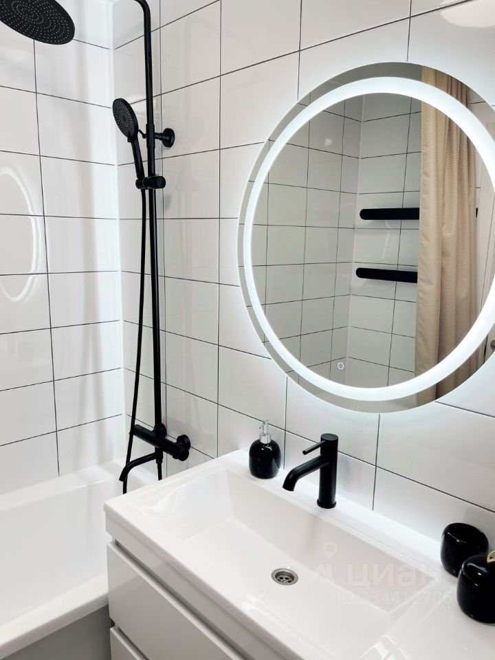 m. Aminyevskaya: Apartment, 2-rooms