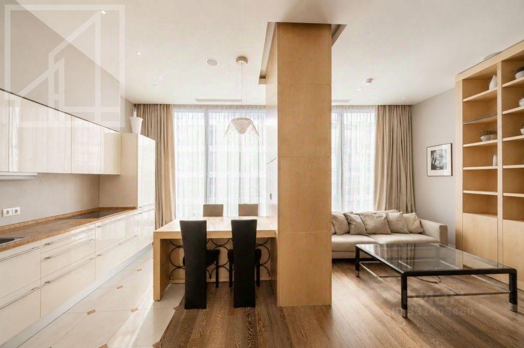 m. Delovoy tsentr: Apartment, 2-rooms
