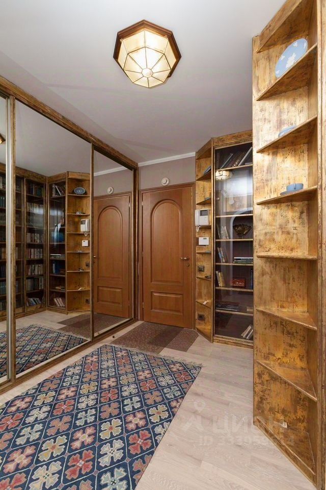 m. Barrikadnaya: Apartment, 2-rooms