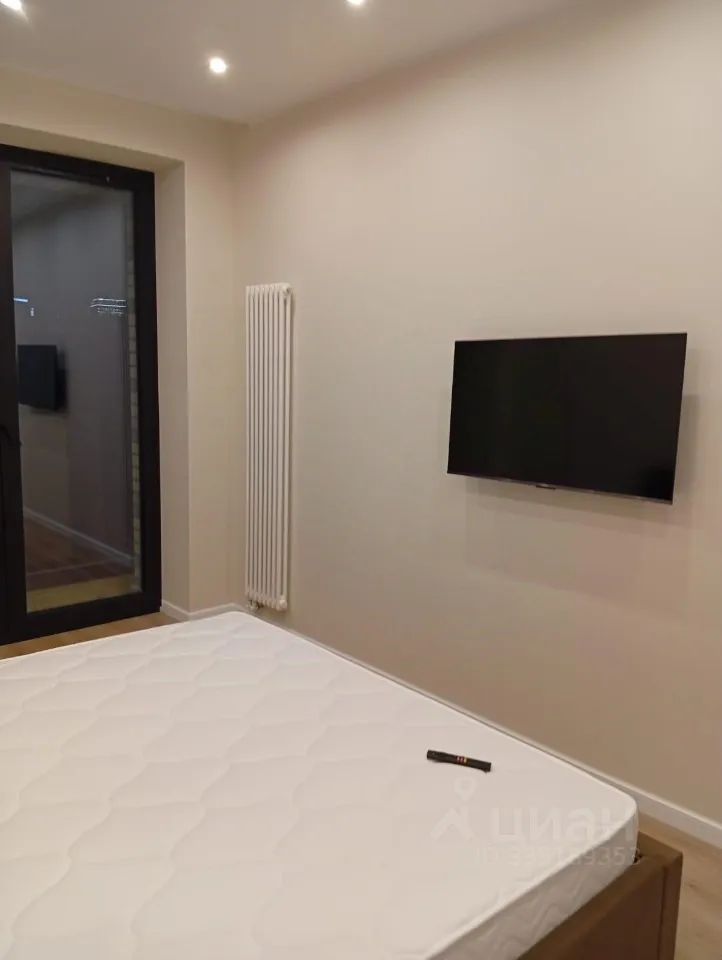 m. Dubrovka: Apartment, 2-rooms