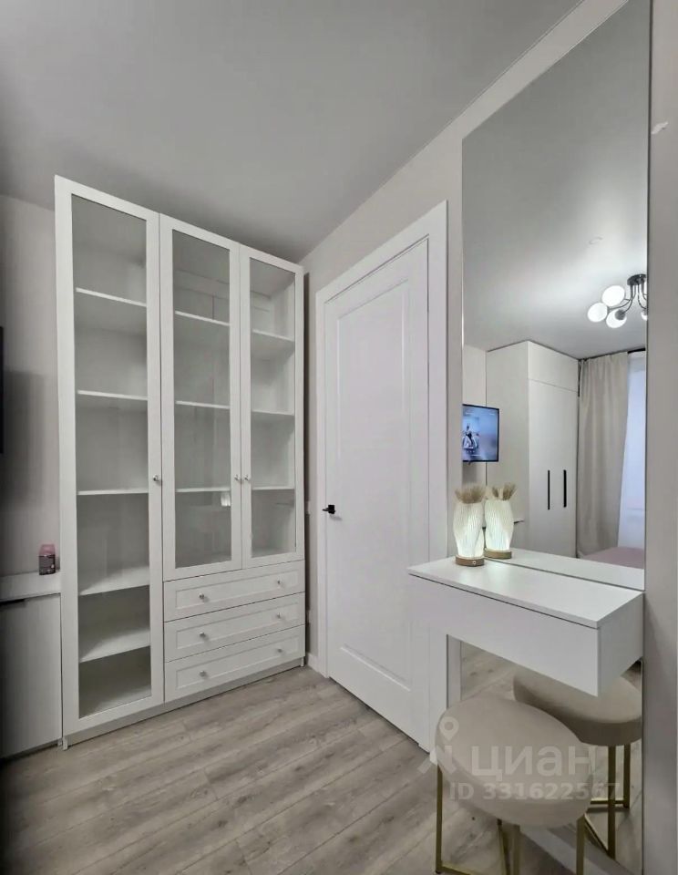 m. Strogino: Apartment, studio