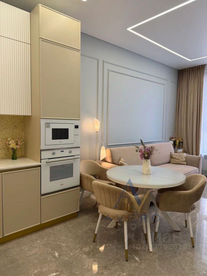 m. ZIL: Apartment, 2-rooms