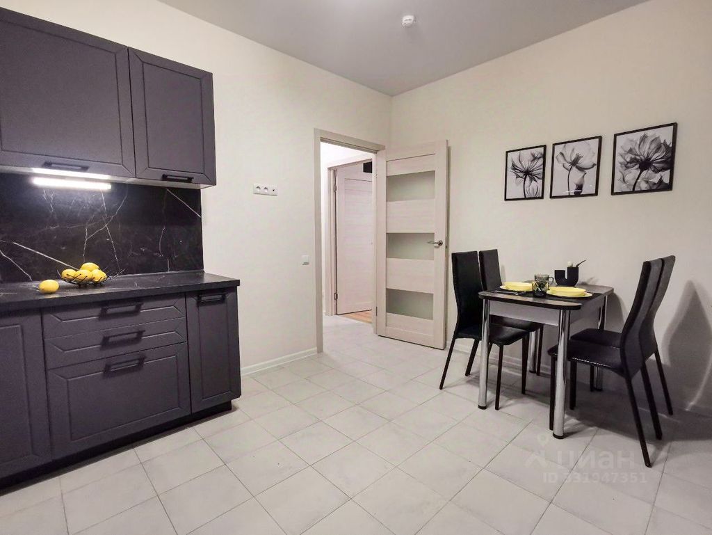 m. Narodnoe Opolchenie: Apartment, 1-rooms