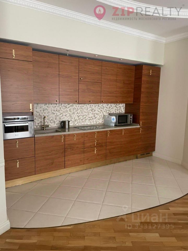 m. Smolenskaya: Apartment, 3-rooms