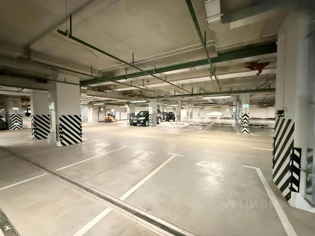 m. ZIL: Apartment, 2-rooms