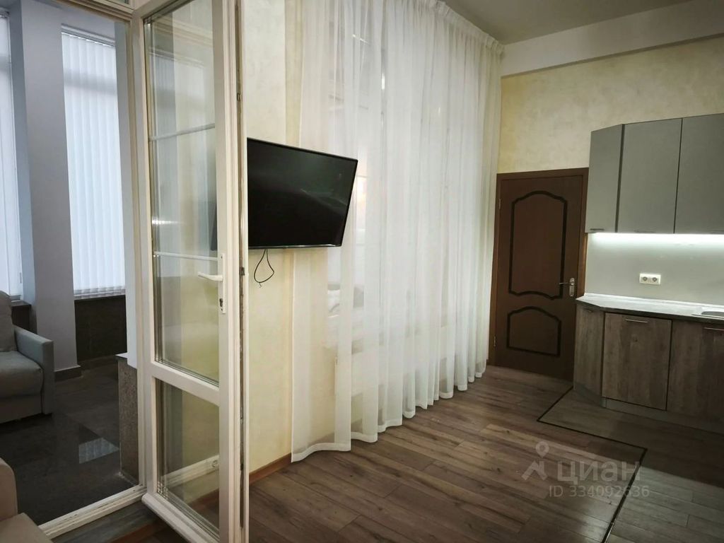 m. Fiztekh: Apartment, 2-rooms