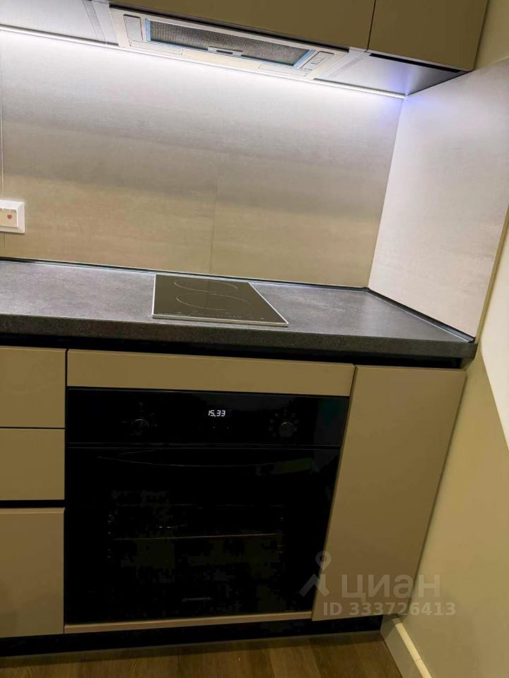 m. ZIL: Apartment, 2-rooms