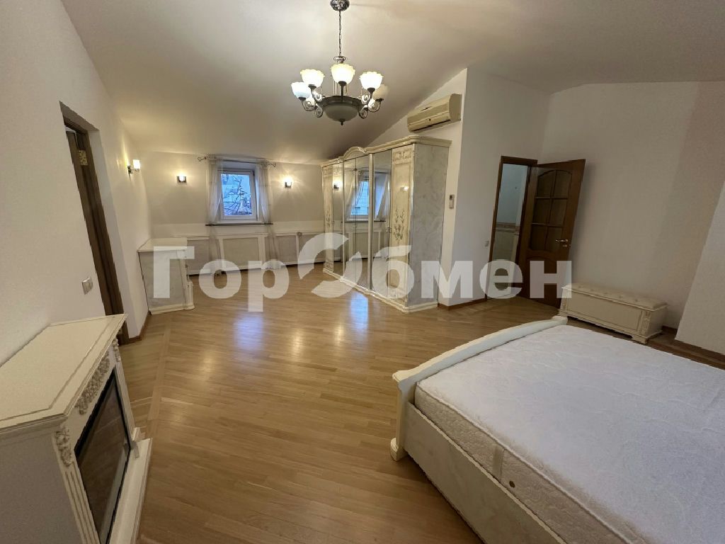m. Barrikadnaya: Apartment, 3-rooms