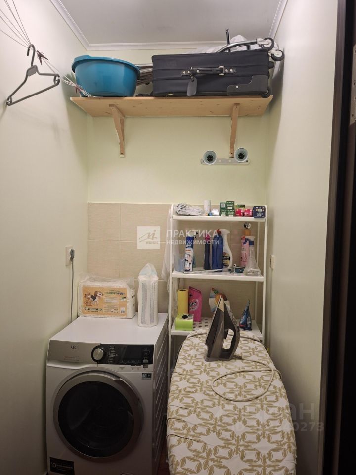 m. Ploschad Gagarina: Apartment, 2-rooms