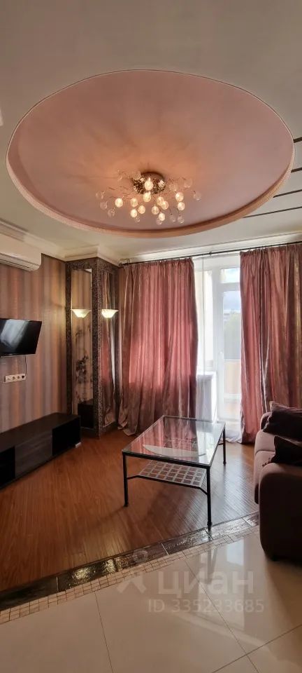 m. Kropotkinskaya: Apartment, 1-rooms