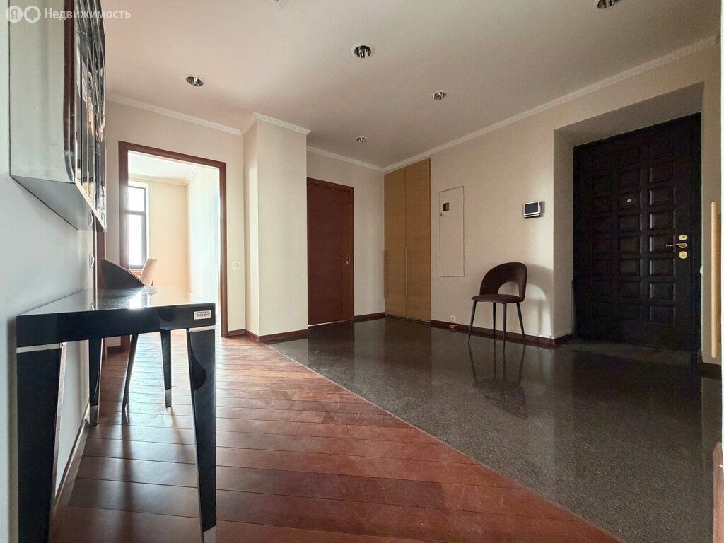 m. Smolenskaya: Apartment, 3-rooms