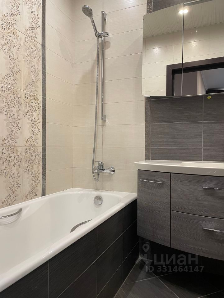m. Pavshino: Apartment, 2-rooms