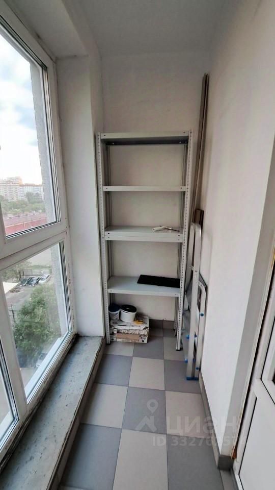 m. Lukhmanovskaya: Apartment, 1-rooms