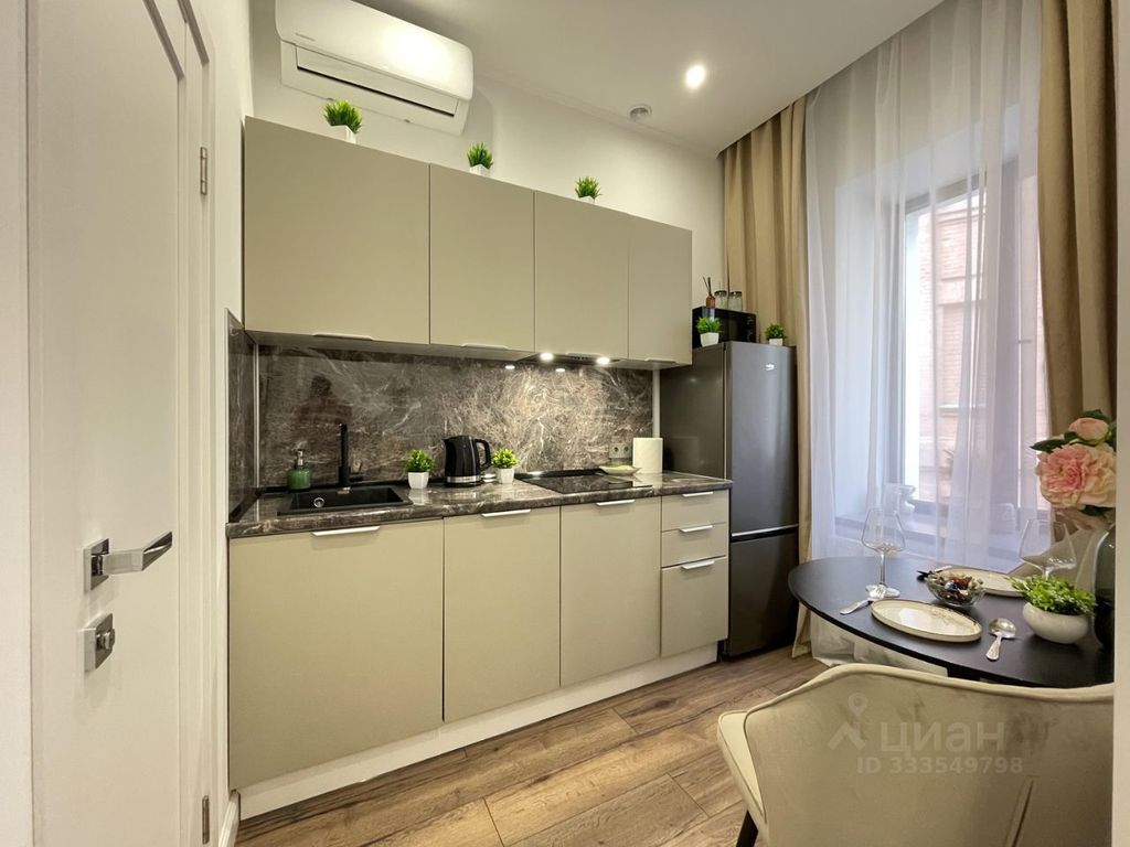 m. Krasnye vorota: Apartment, studio