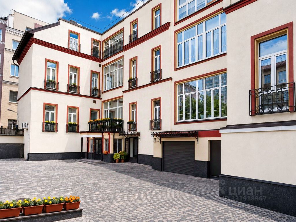 m. Smolenskaya: Apartment, 5-rooms
