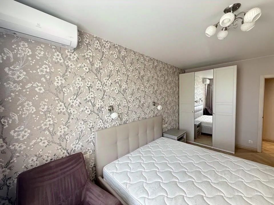 m. Barrikadnaya: Apartment, 2-rooms