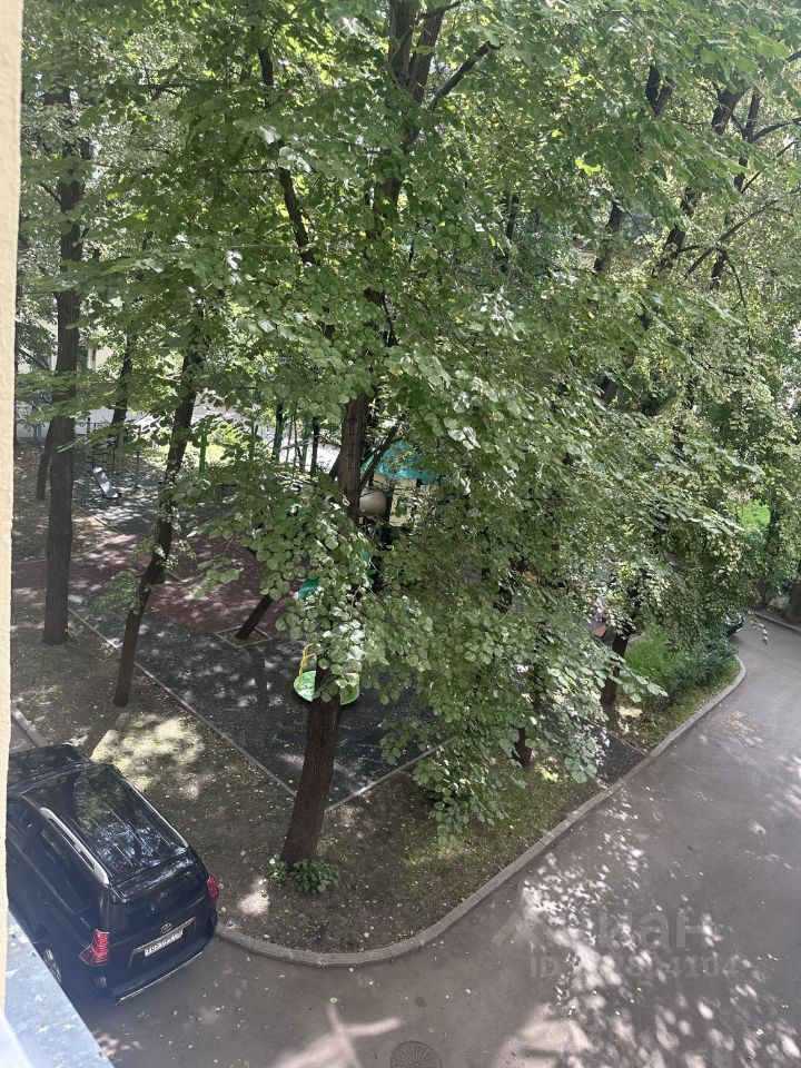 m. Kropotkinskaya: Apartment, 3-rooms