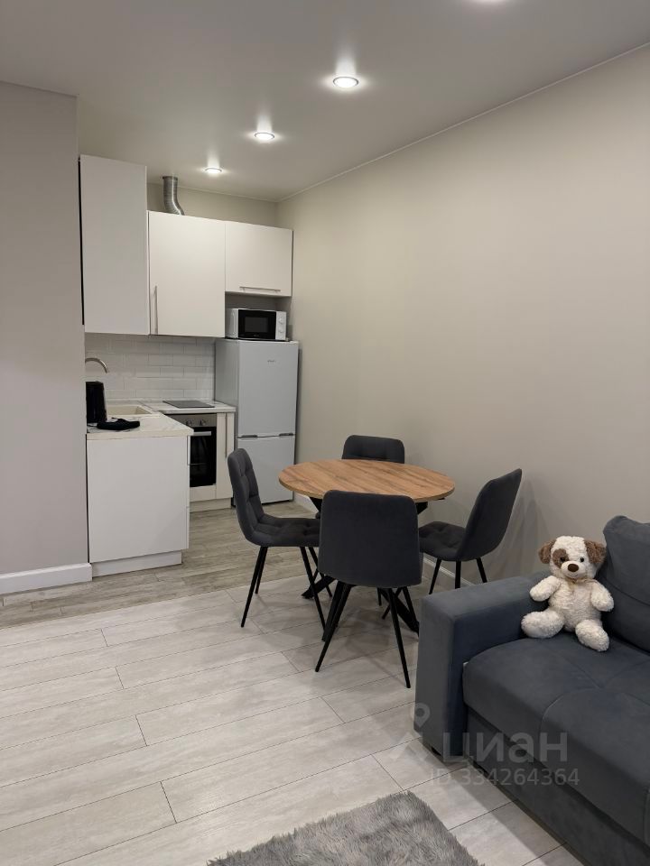 m. Lukhmanovskaya: Apartment, 1-rooms