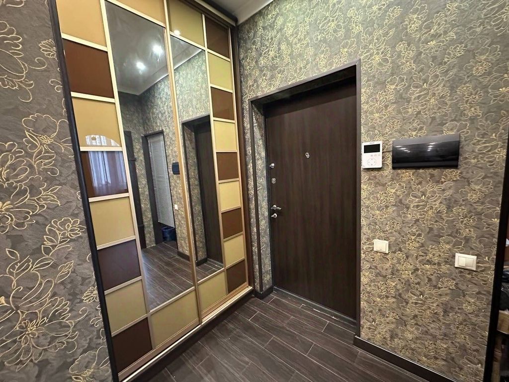m. Fabrichnaya: Apartment, 3-rooms