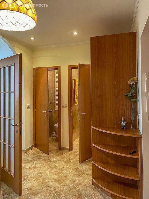 m. Delovoy tsentr: Apartment, 2-rooms