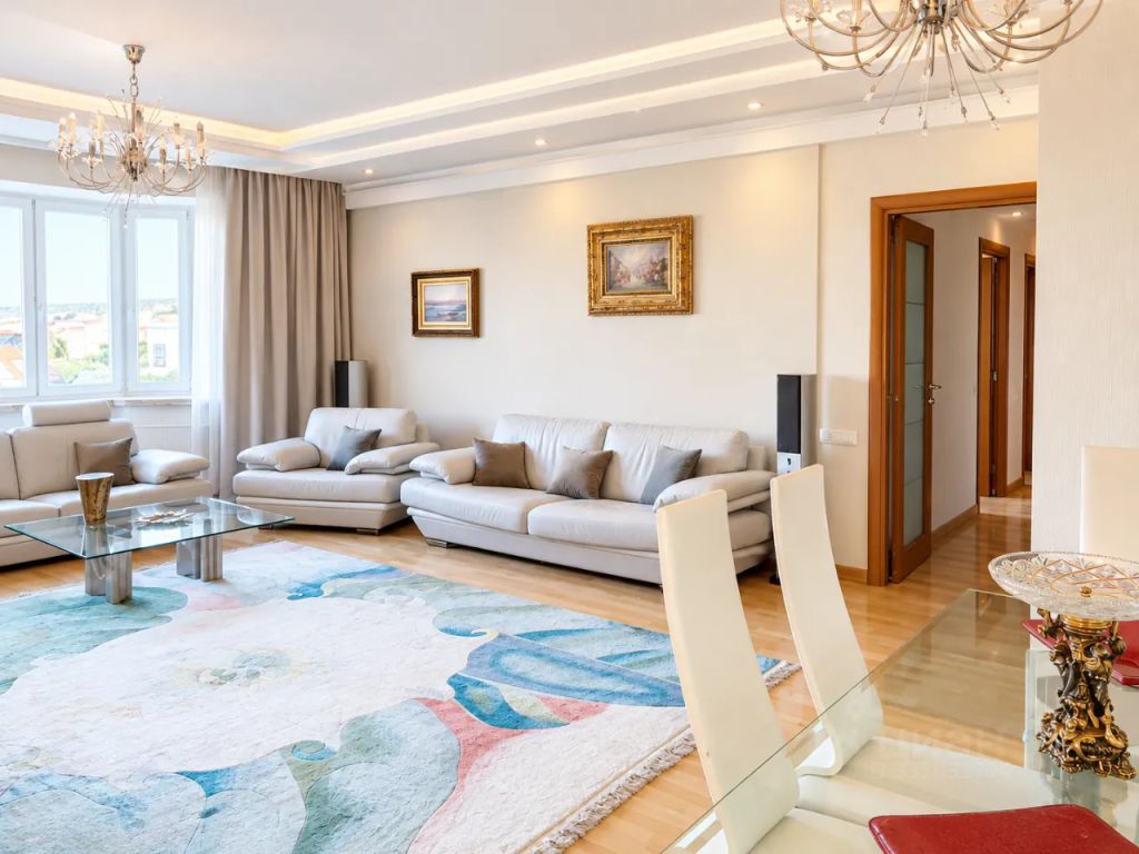 m. Pushkinskaya: Apartment, 3-rooms