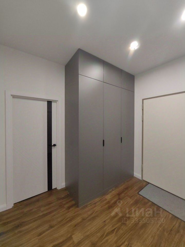 m. Serp i Molot: Apartment, 2-rooms