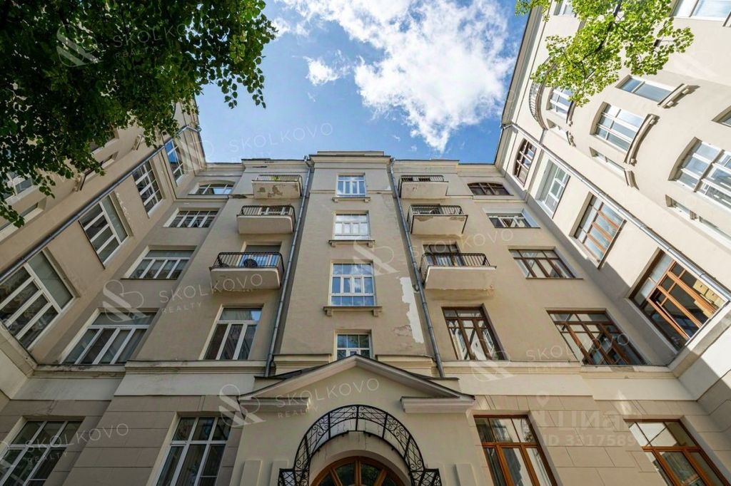 m. Aleksandrovsky sad: Apartment, 6-rooms